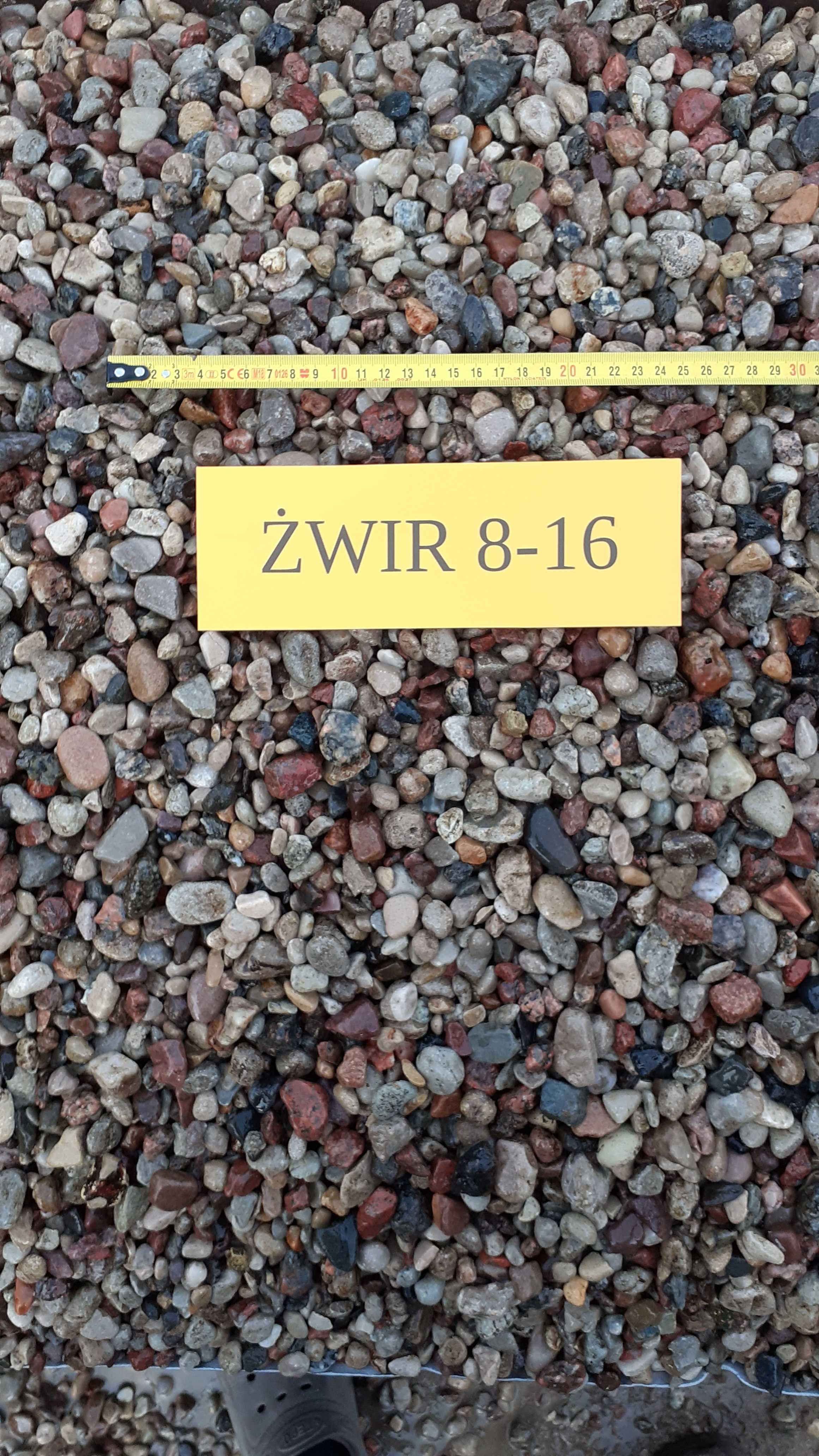 Żwir drenażowy, piasek, ziemia.