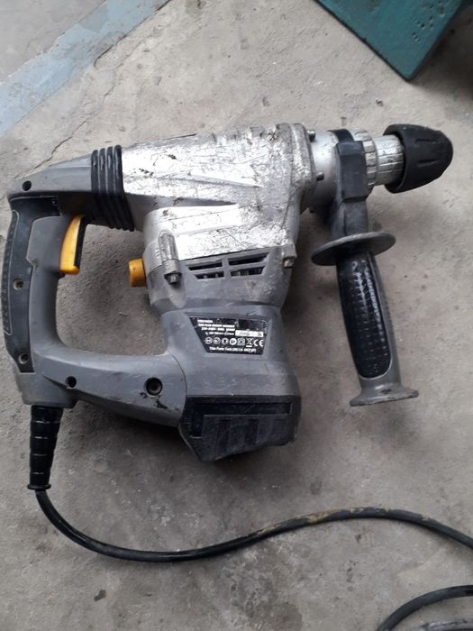 Перфоратор TITAN