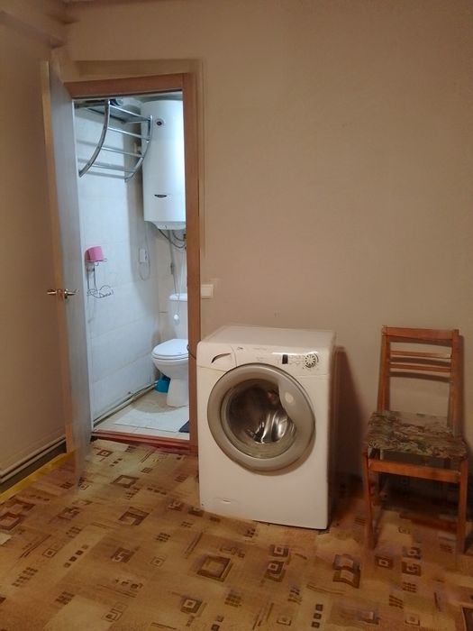 Здам будинок, Жуляни