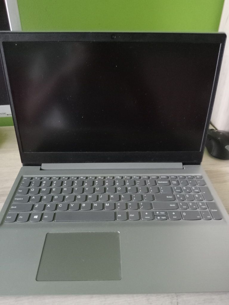 Laptop lenovo IdeaPad S145-15API