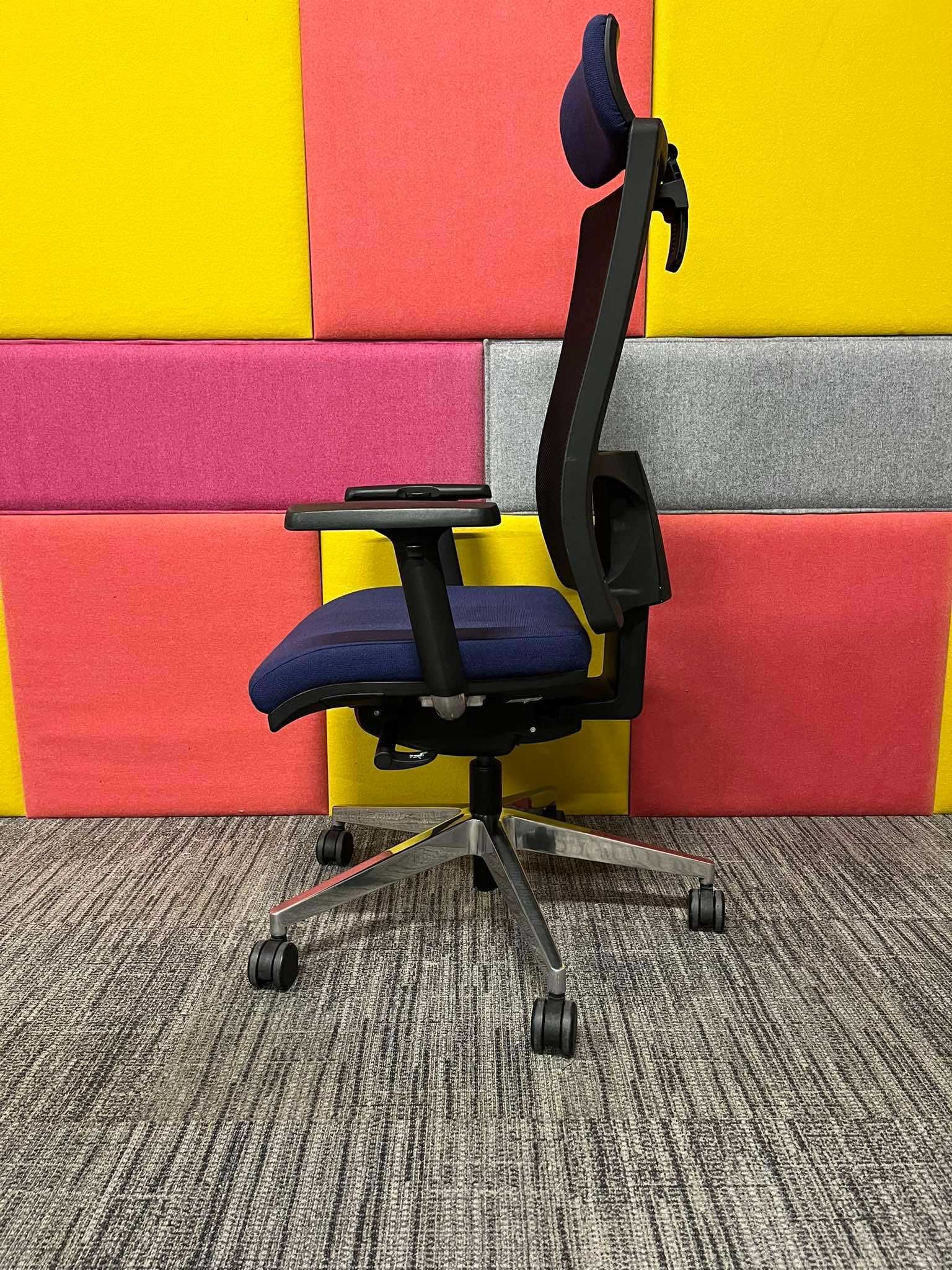 PROMO Fotel biurowy obrotowy Rim granatowy zagłówek okazja zobacz!