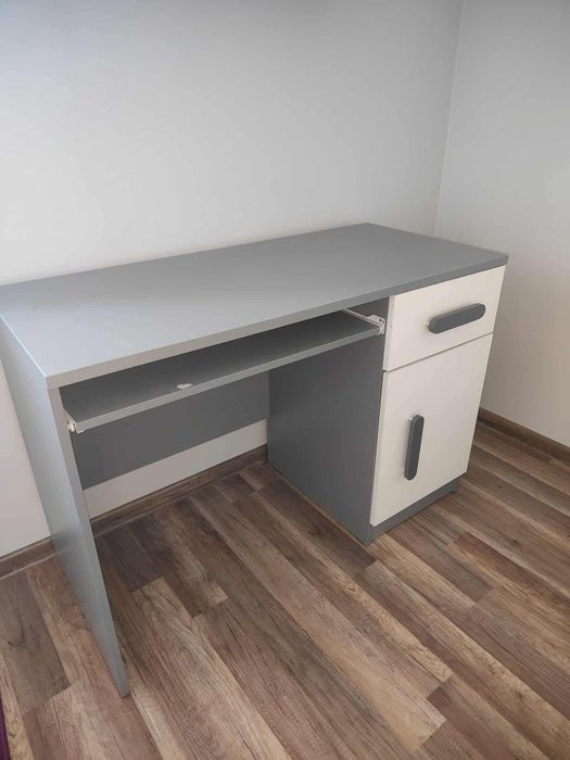 Meble do pokoju młodzieżowego