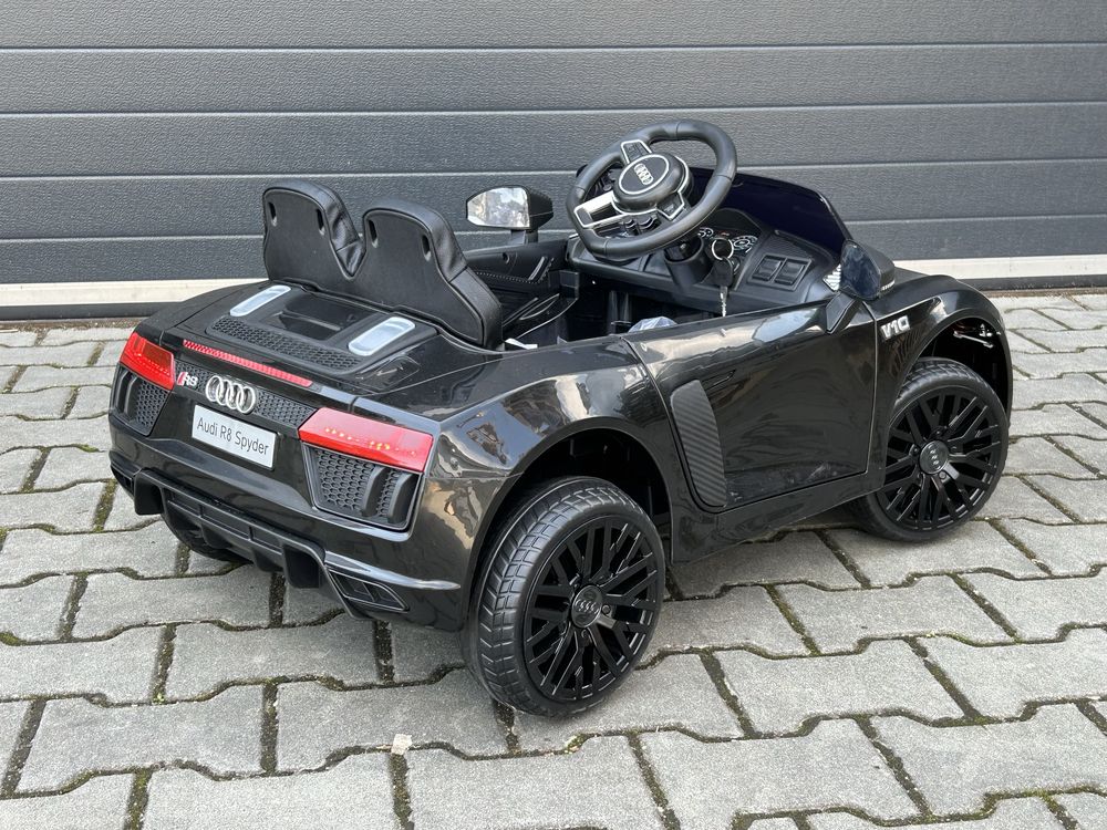 Auto na akumulator AUDI R8 Spyder USB,SKÓRA,EVA czarne