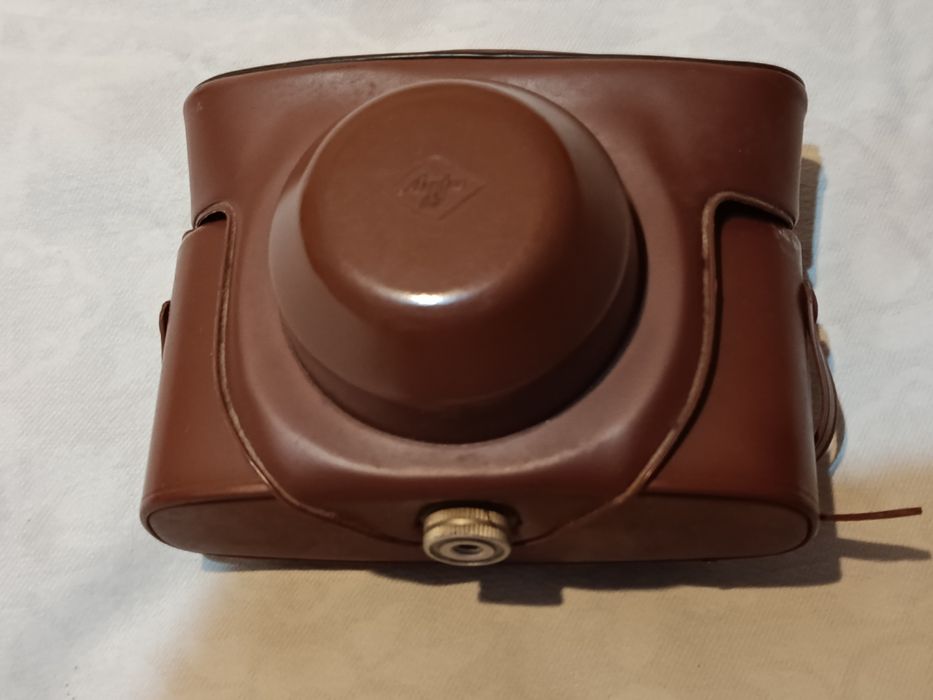 2 Duas Máquinas de fotografar e uma máquina de filmar