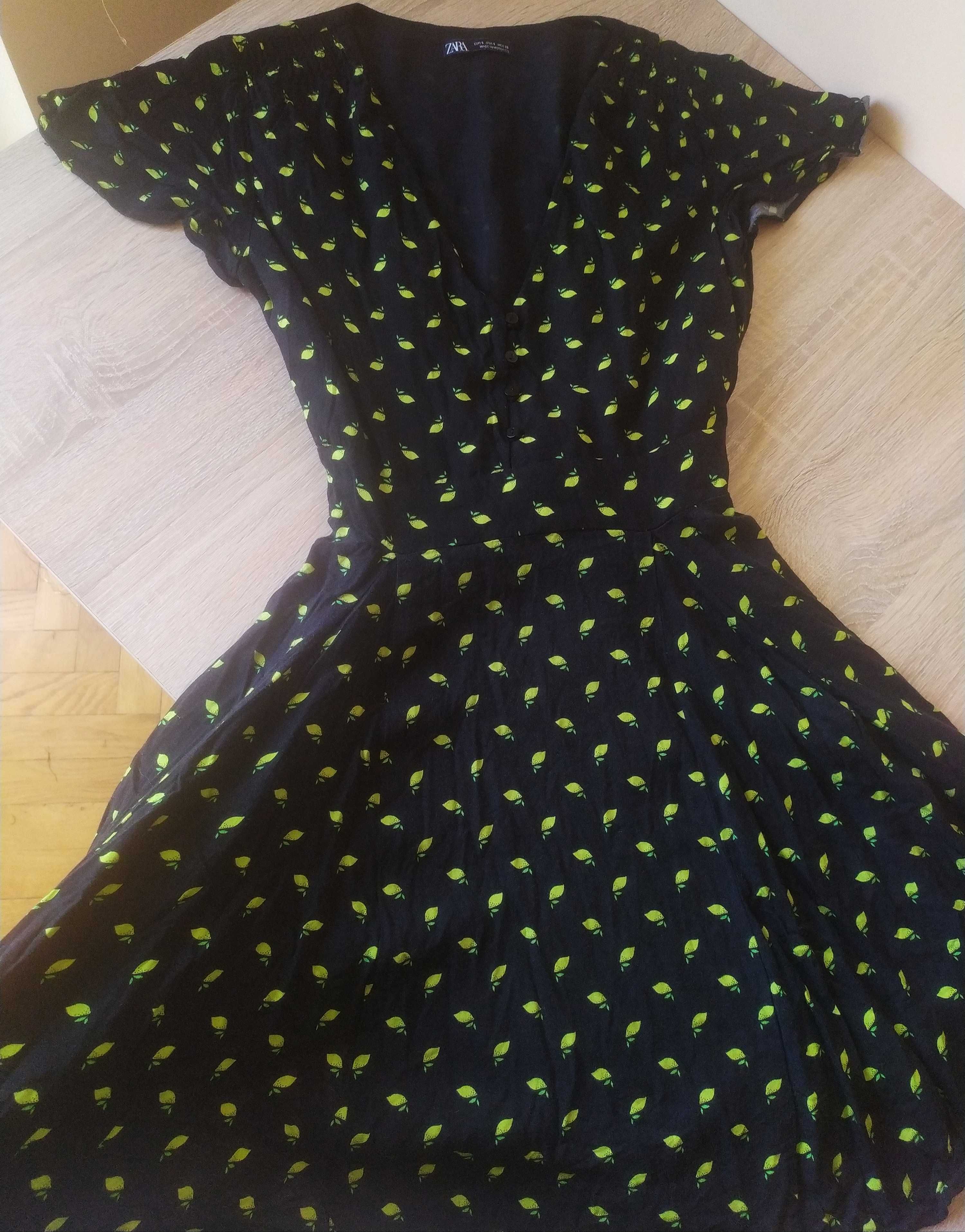 Czarna krótka sukienka z dekoltem V, ZARA , rozmiar S