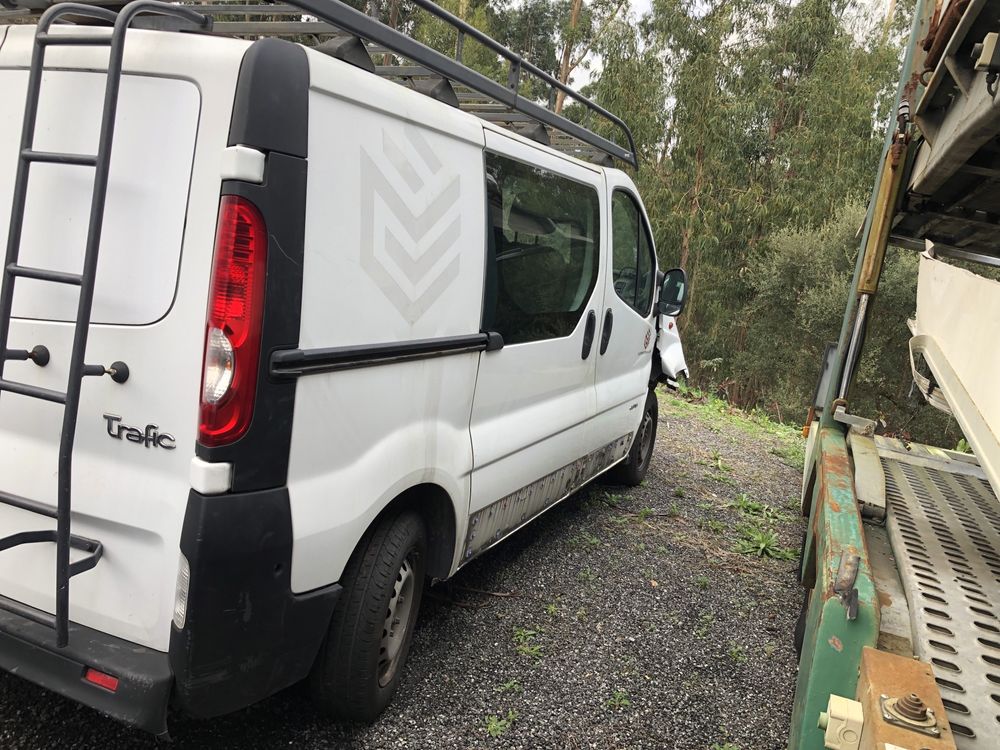 Renault trafic para peças