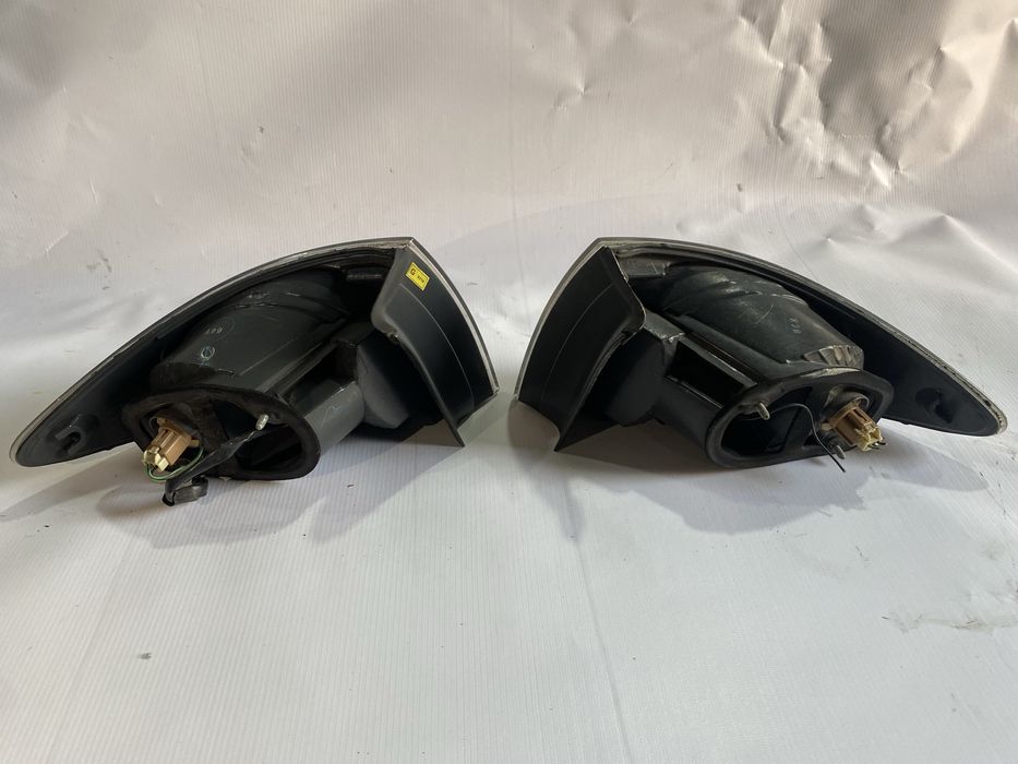 Задні фонарі лівий правий мазда 6 gg 2003-2008