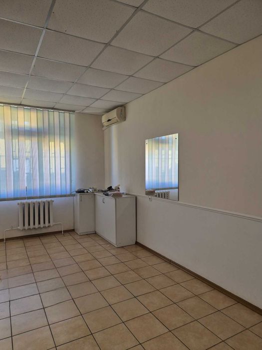 Приміщення під офіс/салон по вул. Генерала Момота (Луначарського)