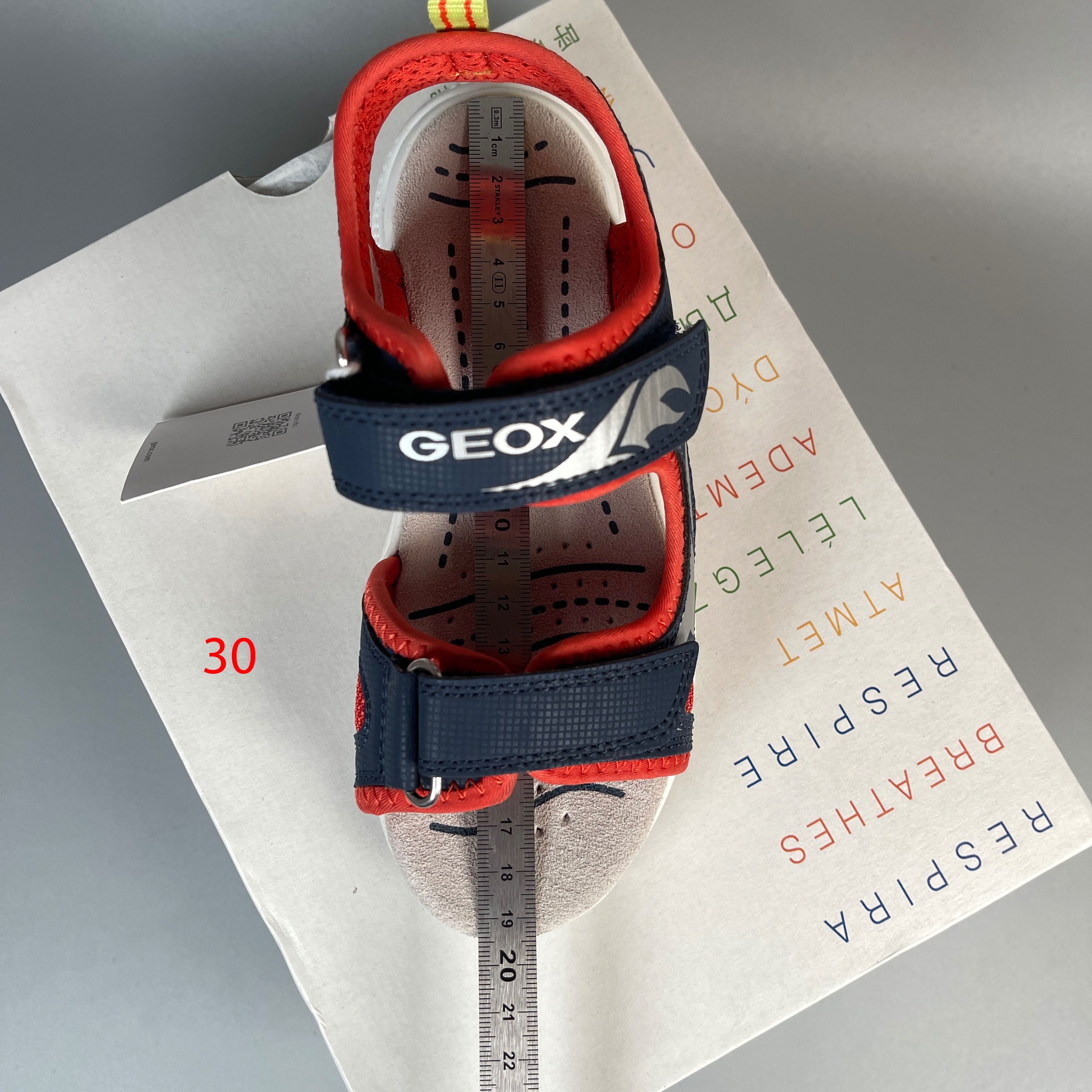 Босоніжки Geox Splush 30, 34, 35 р. босоножки