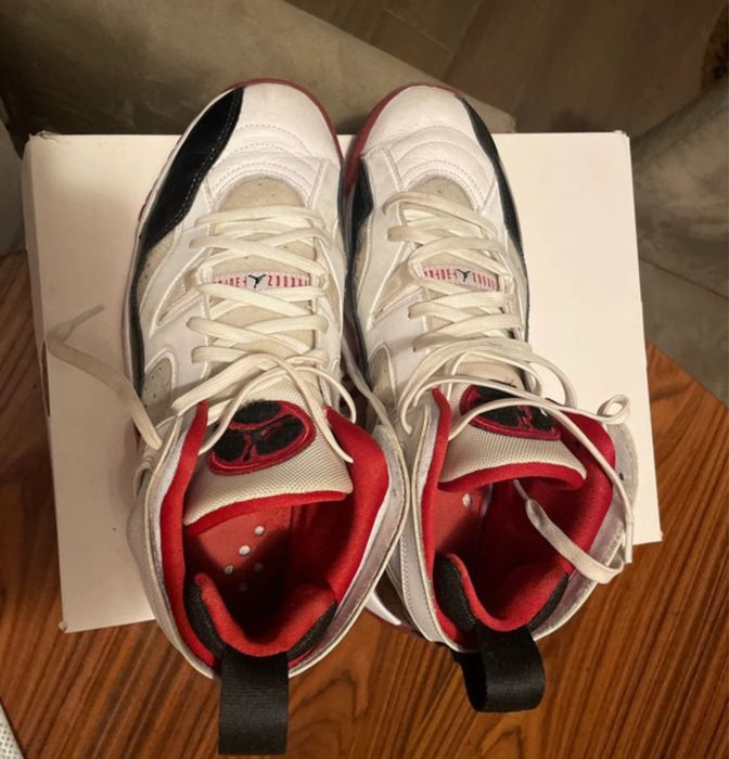 Sapatilhas Jordan Jumpman two trey brancas