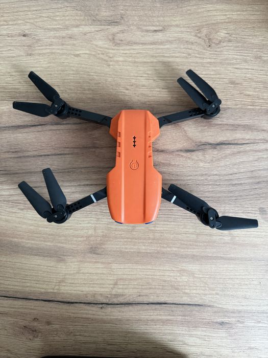 Продаю дитячий дрон E99 DRONE.