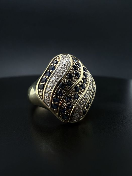 Золота каблучка / золотое кольцо / діаманти / сапфіри / бриллианты