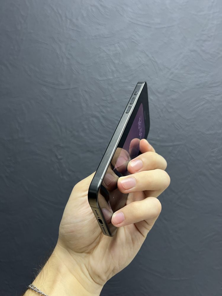 iPhone 15 Pro Max 256Gb Black Titanium Neverlock Відмінний стан