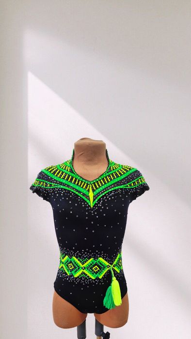 Продається купальник для художньої гімнастики