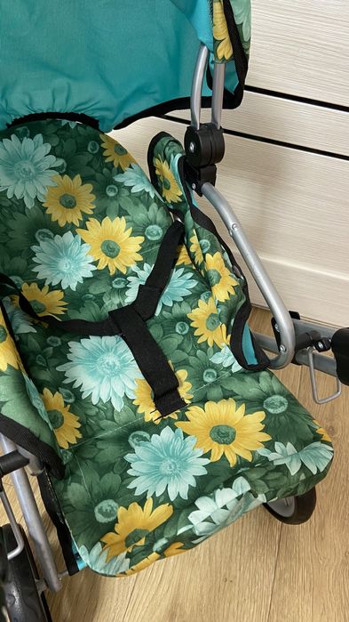 Дитяча каляска для ляльок