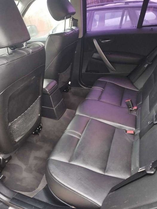 samochód bmw x3 stan igła