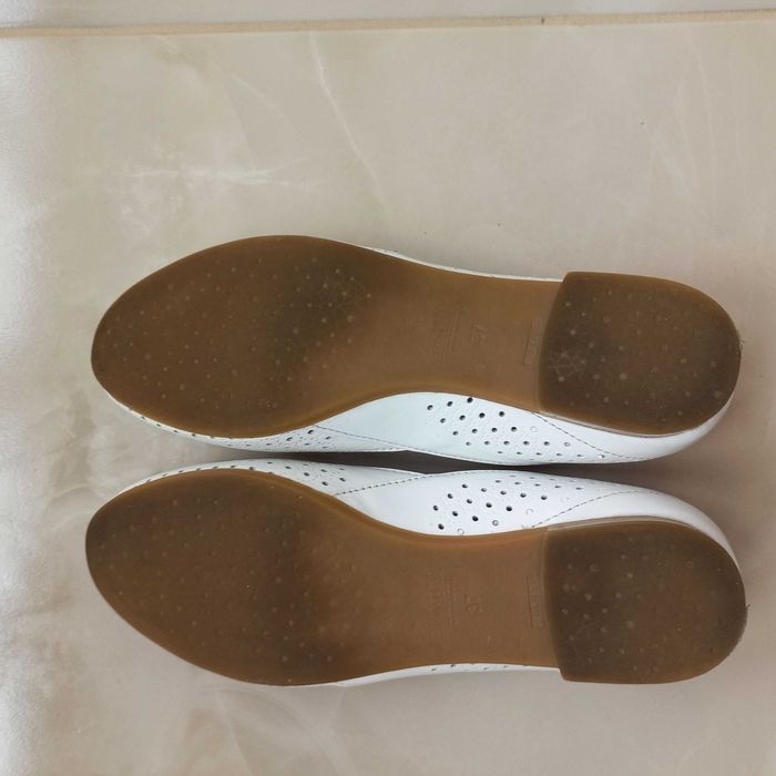 Літні шкіряні жіночі босоніжки