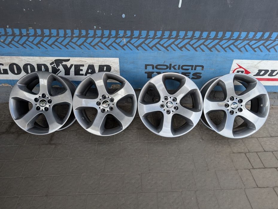 Комплект титанових дисків Nissan 5*114.3 R19 5/114.3 19 ET 40
