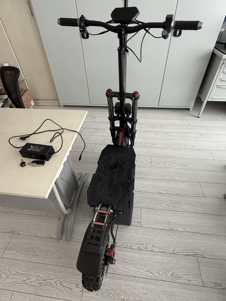 Продам Електросамокат  Cruzzer A14 1000W 48V 18Ah