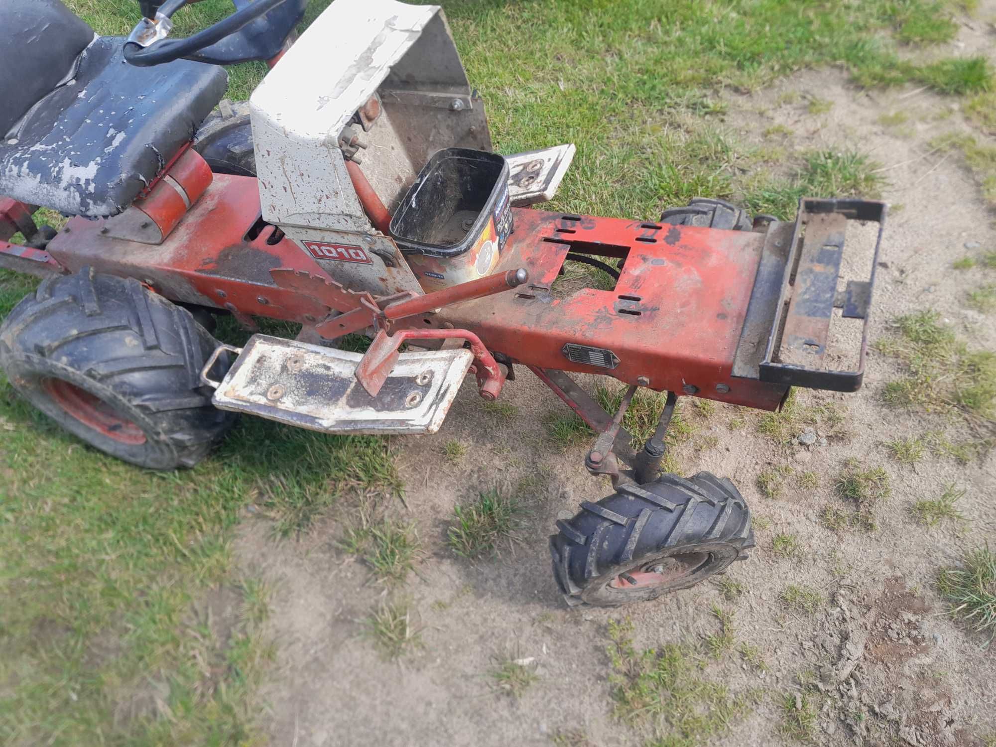 Sprzedam ramę z kołami traktorka gutbrod 1010