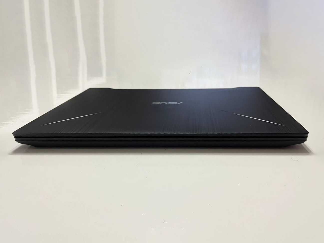Ноутбук Asus /i5-7300HQ/GTX 1050 4 ГБ/SSD 500/RAM 8GB