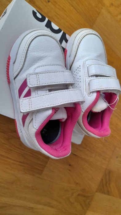 Buty adidas dla dziewczynki r.22