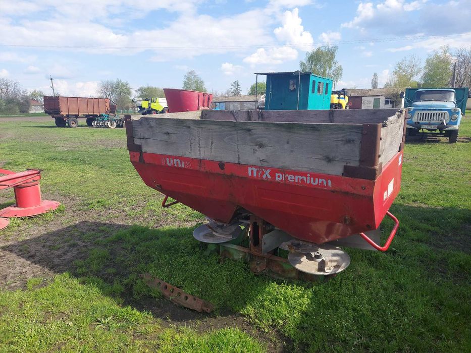 Unia MX950 Розкидач мінеральних добрив
