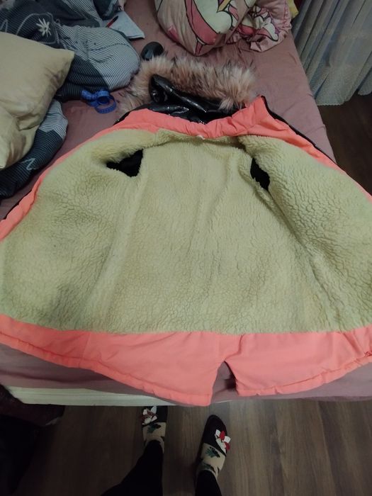 Зимова куртка для дівчинки