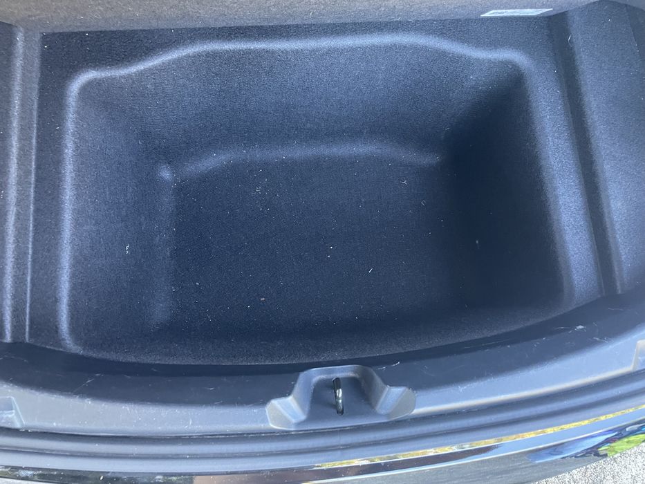 Tesla Model 3 Std Range Plus RWD + gancho de reboque