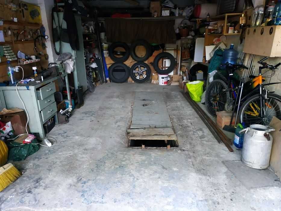 Гараж. Карманського П.Мирного, Стрийська, Франка. 2 яруси. Яма,стелажі