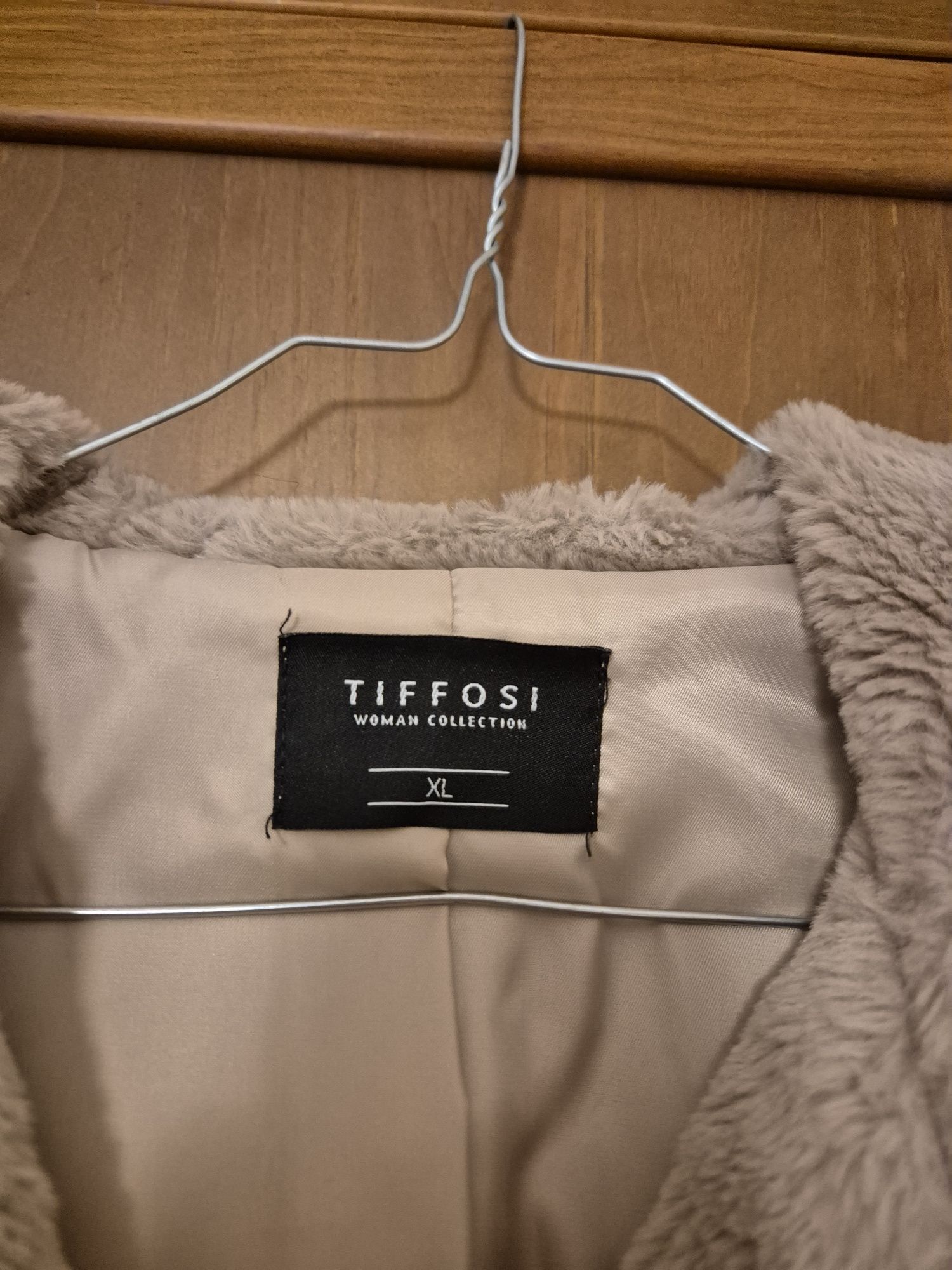 Casaco pelo .Marca tifossi