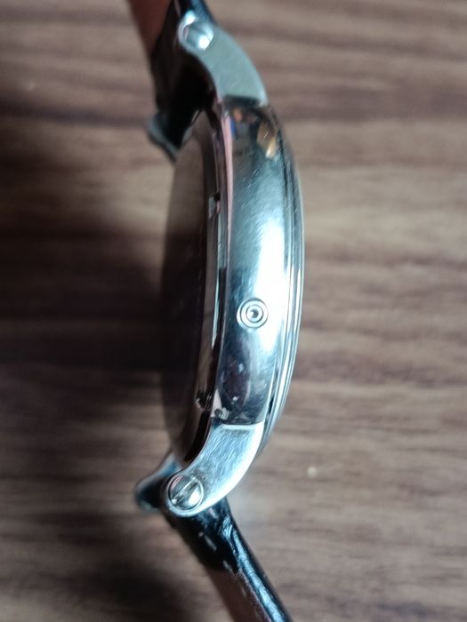 Швейцарський годинник Adriatica