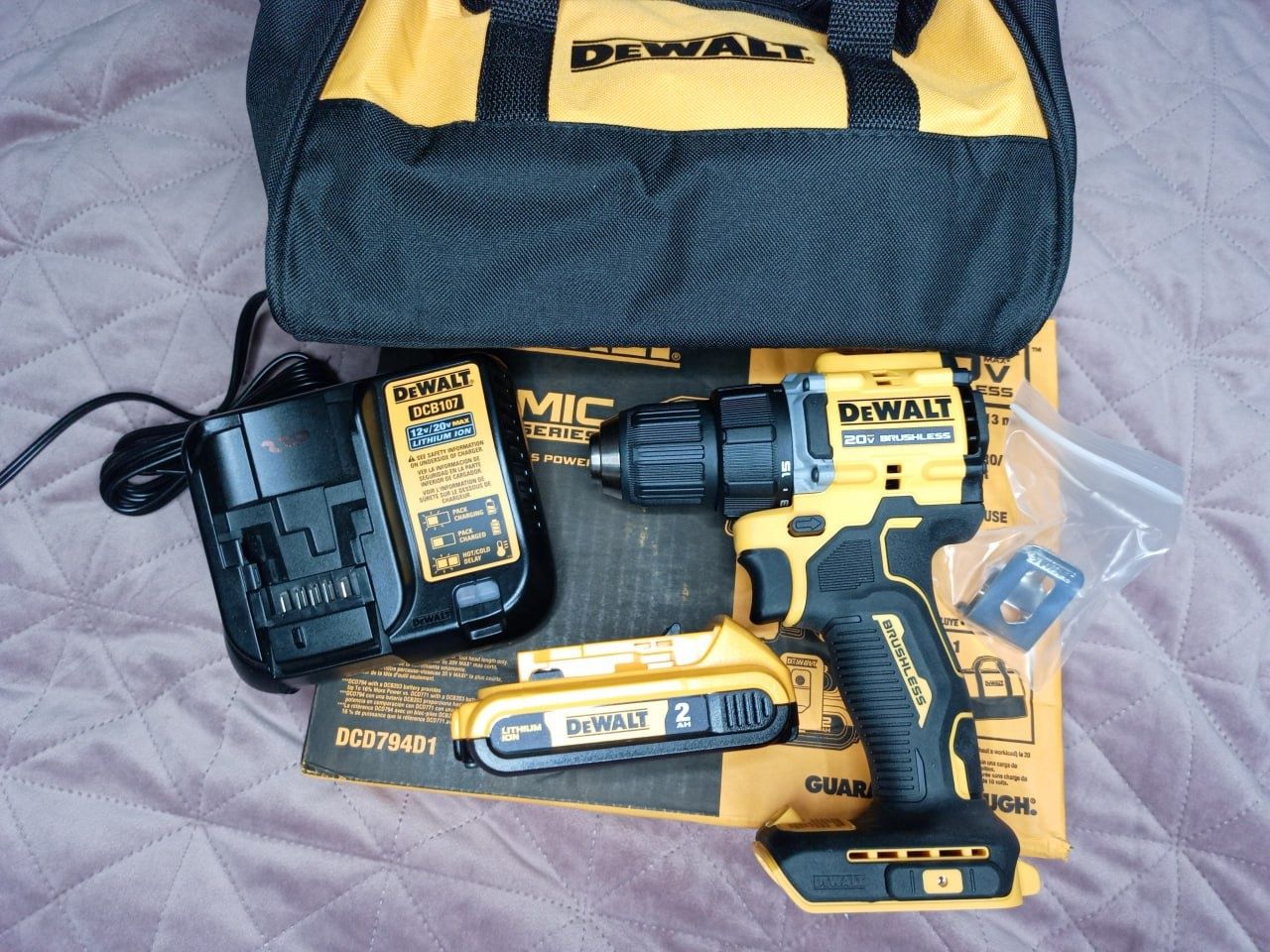 Набор Шуруповерт DEWALT DCD794D1 20V бесщеточный