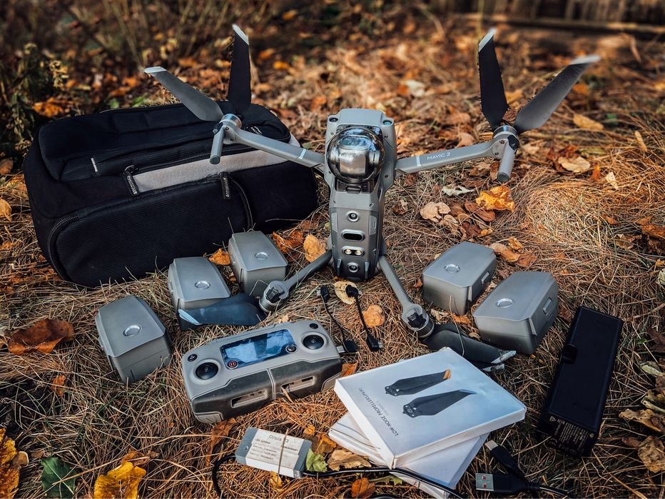 DJI Mavic 2 Pro + 5 акумуляторів + 4 гвинти + хаб