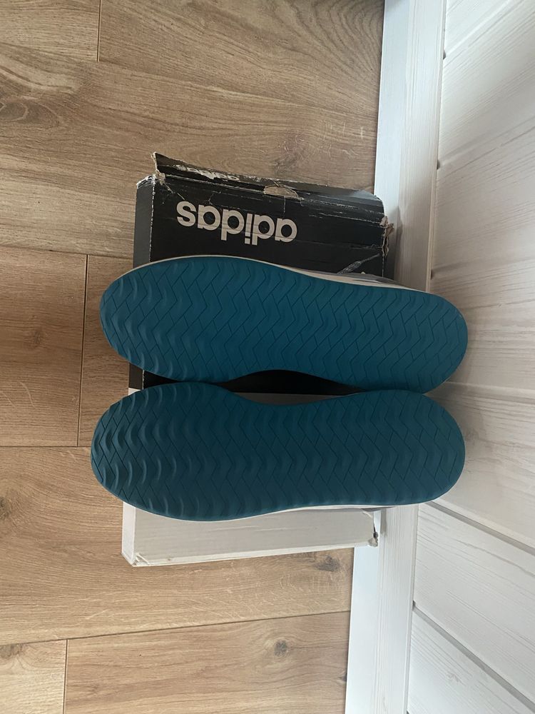 Кросівки Adidas унісекс 40-й розмір