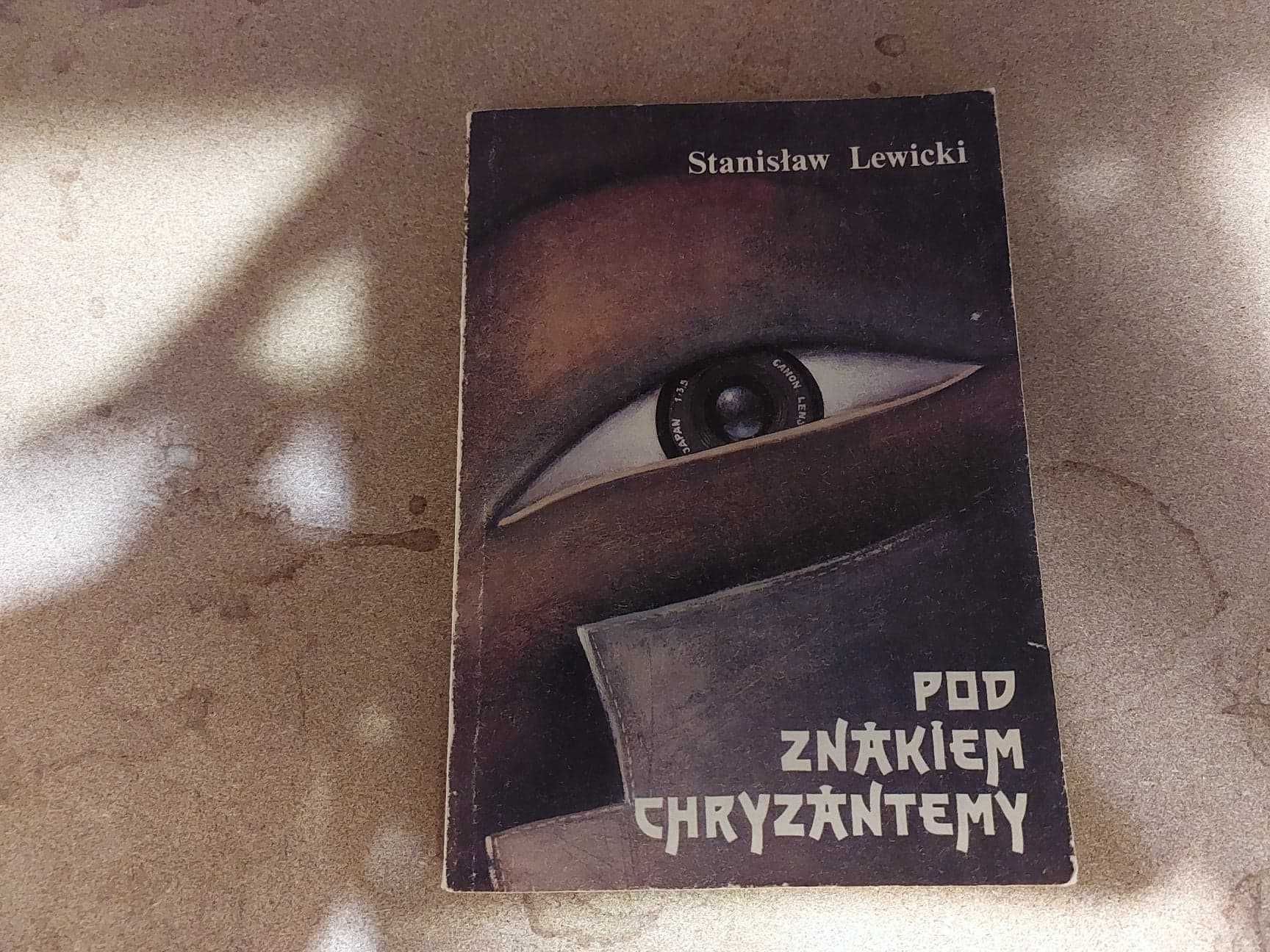 Pod znakiem chryzantemy Stanisław Lewicki