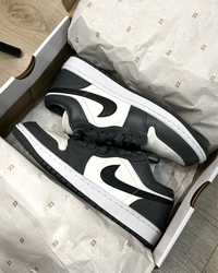 Кросівки Nike Air Jordan 1 Low 38,5 розмір US 7.5 Grey White кроссовки
