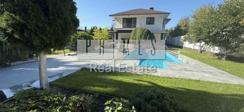Продажа современного дома с бассейном 240 м2 в с.Крюковщина
