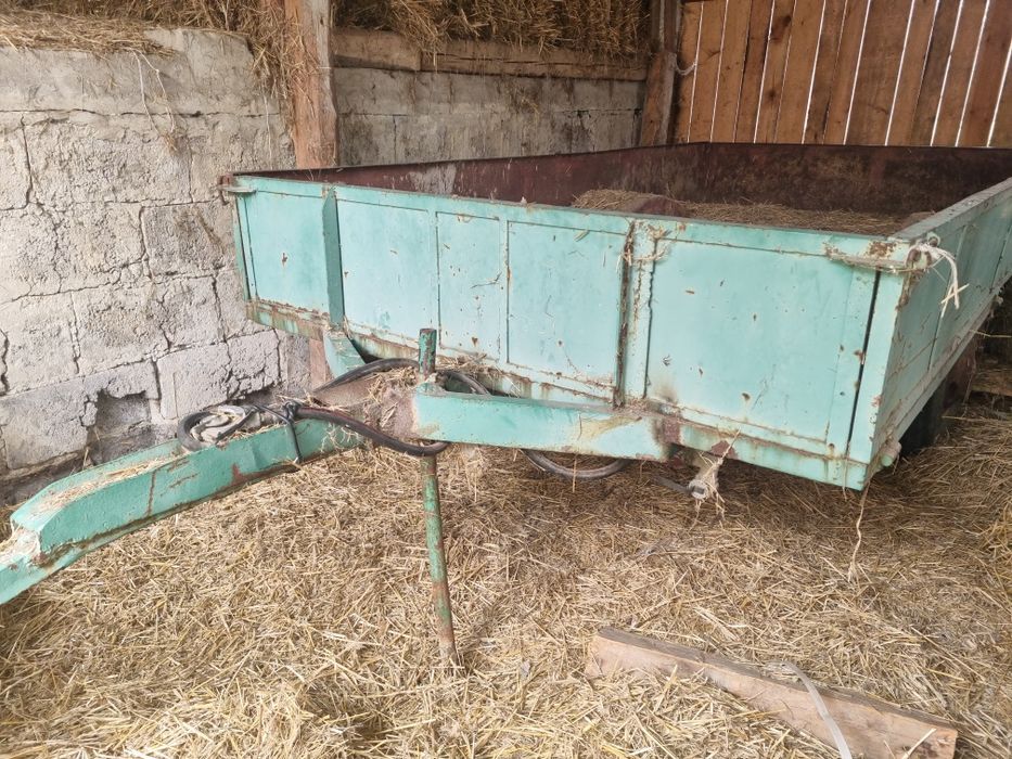 Przyczepa rolnicza jedno osiowa