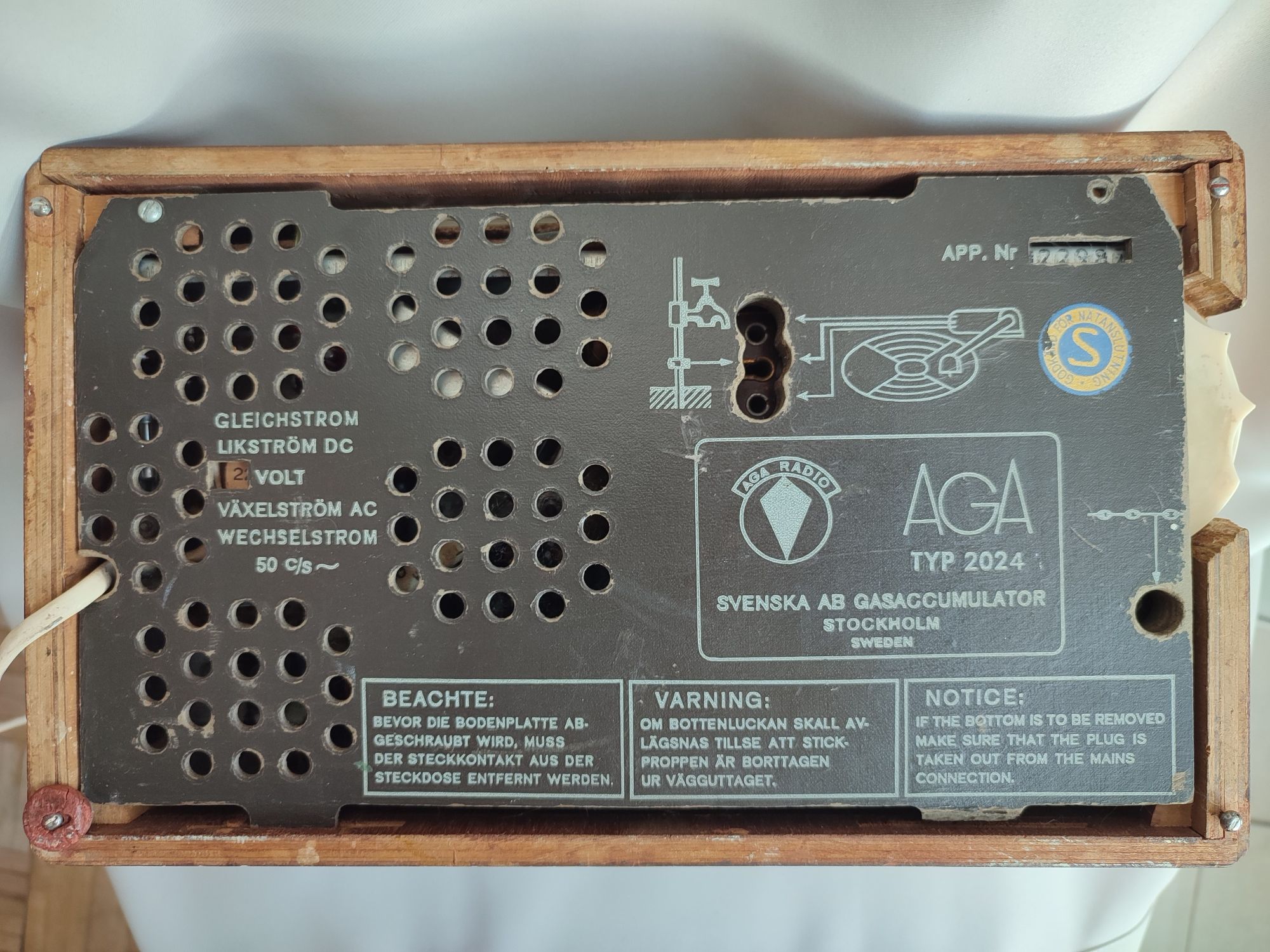 Radio vintage AGA typ 2024