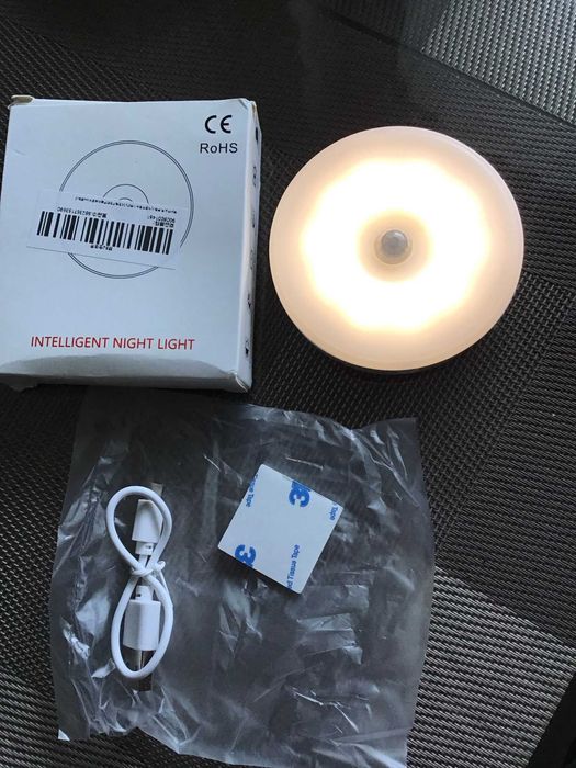 Bezprzewodowa Lampka LED z Czujnikiem Ruchu Regulacja Natężenia