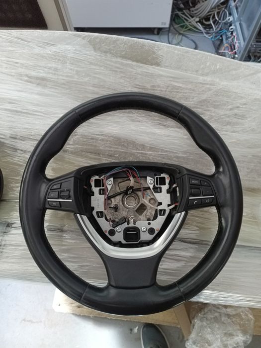 Продам кермо bmw f10 читайте опис