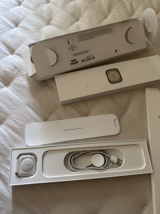 Apple Watch 8 41mm Starlight Aluminium