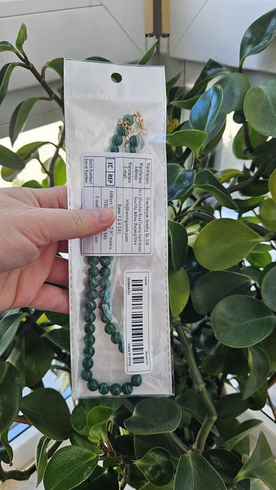 Piękny naszyjnik z koralików malachitu 8mm