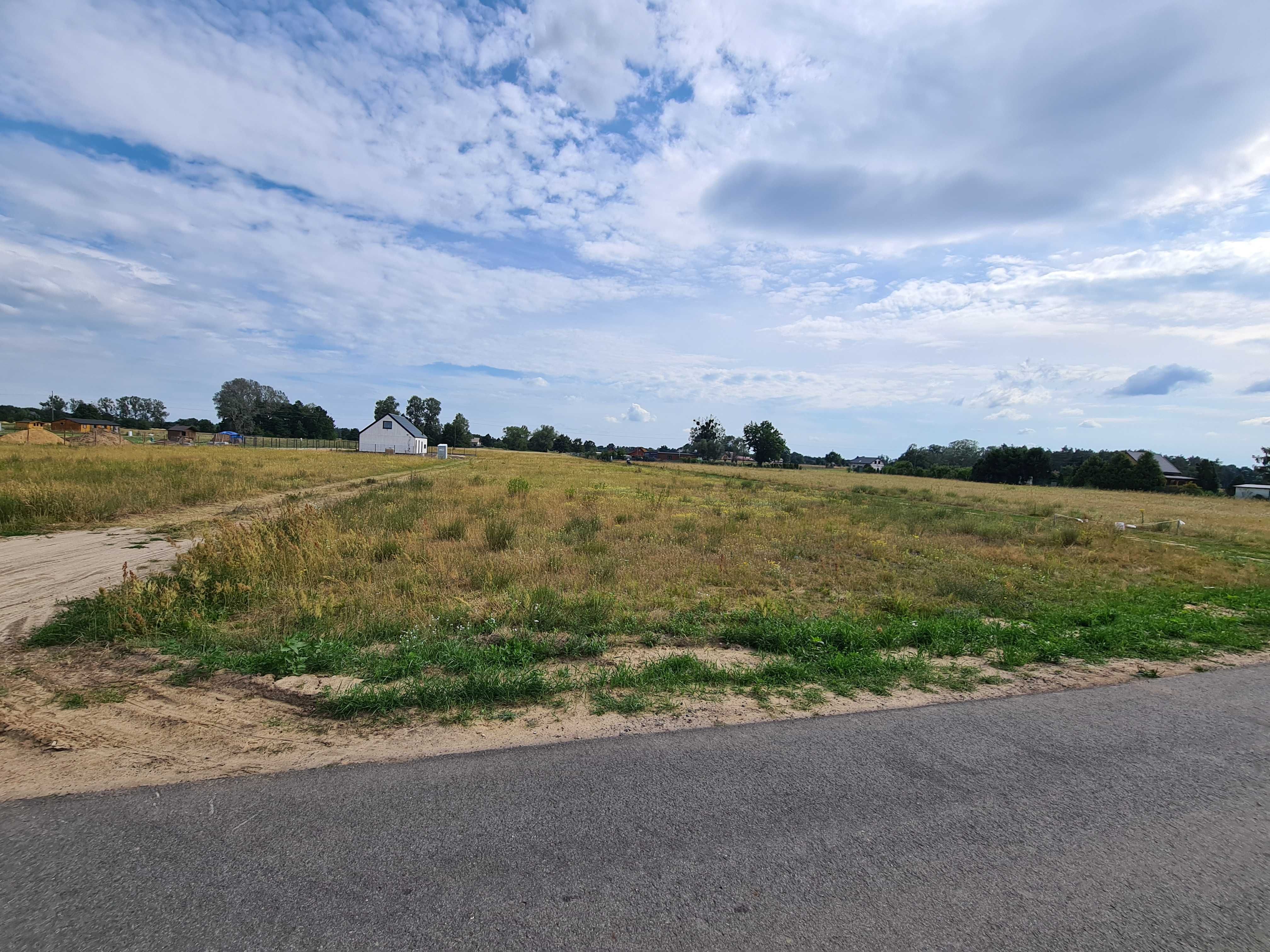 Działka budowlana 1,05ha gm. Leoncin przy drodze DW 575