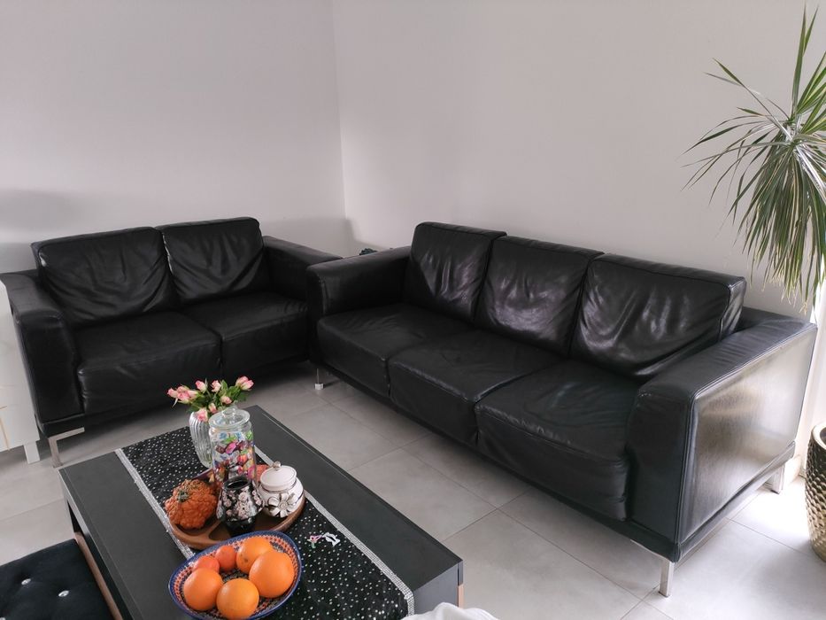 Dwie czarne sofy kanapa sofa skóra