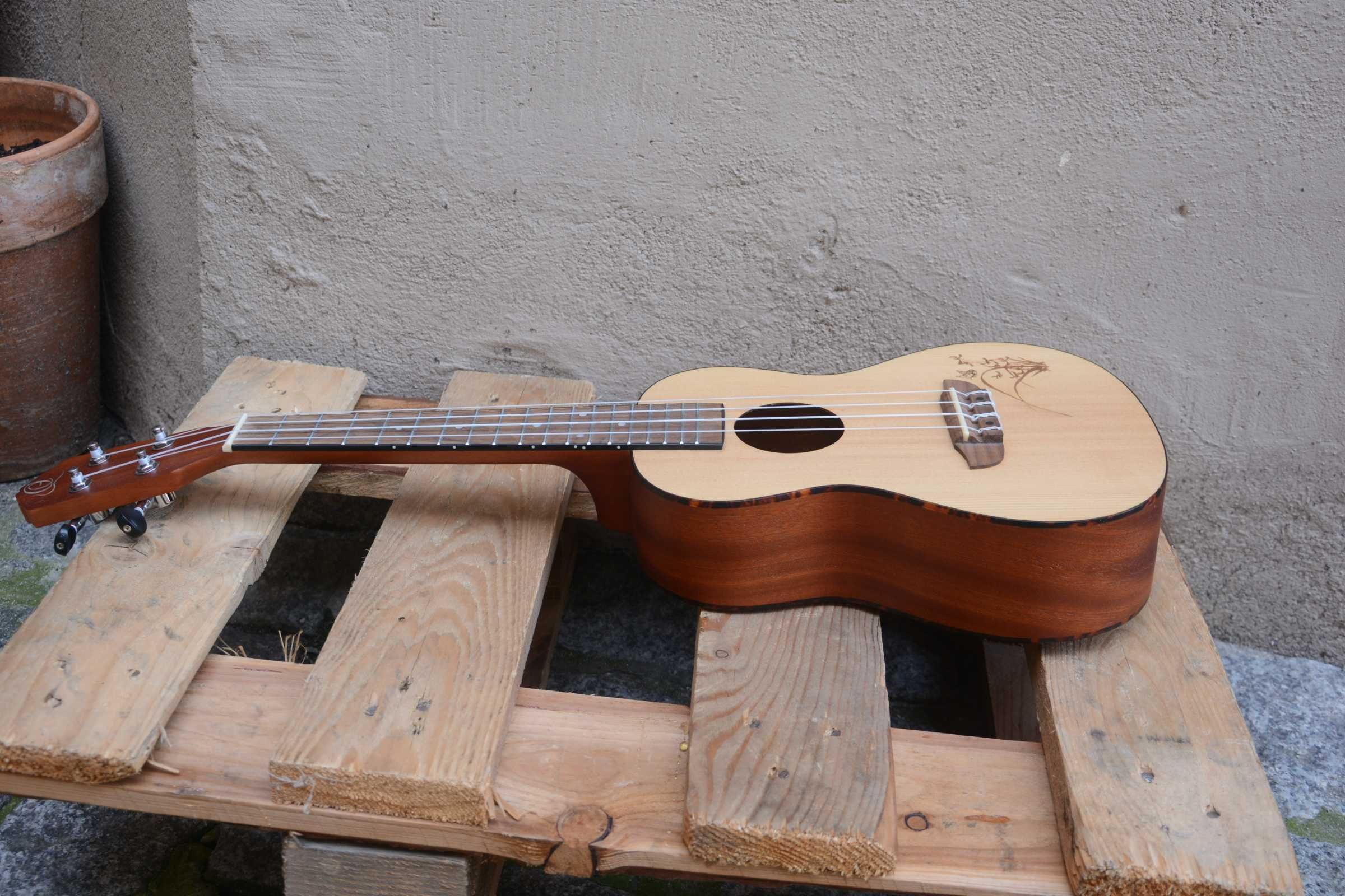 Ortega RU5 ukulele koncertowe