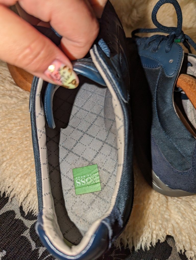 Hugo boss кросівки 43-44 р по устілці 28.5 см від краю до краю ширина