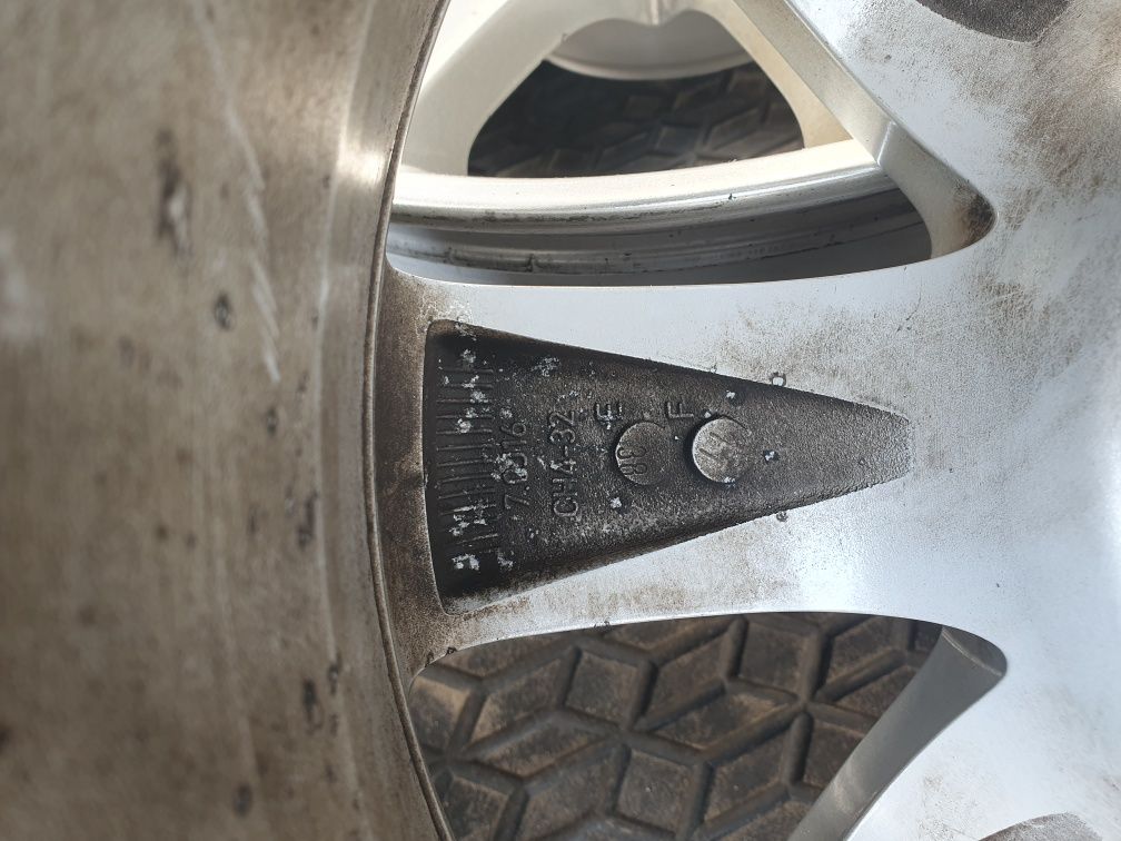 Диски на Пежо R16 4×108