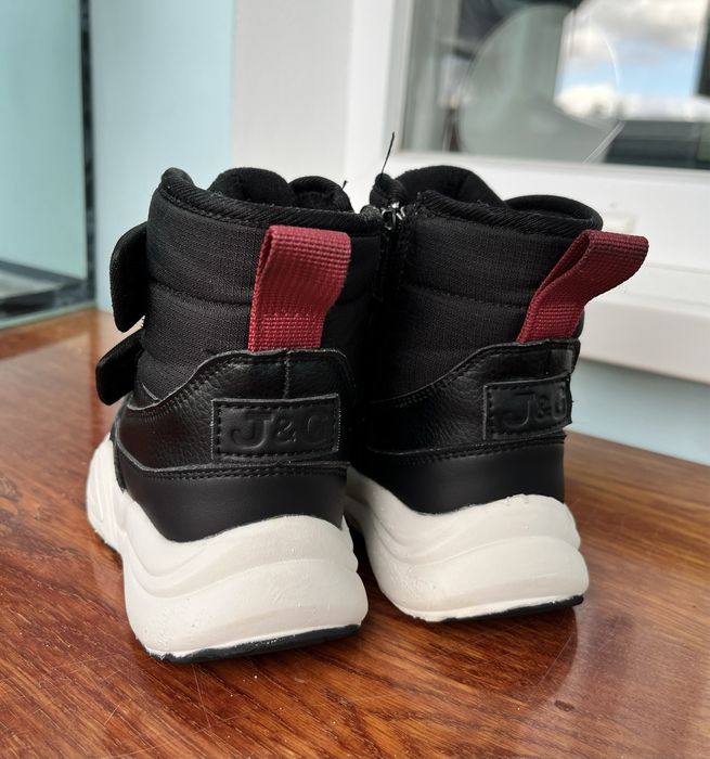 Зимові черевики, чоботи